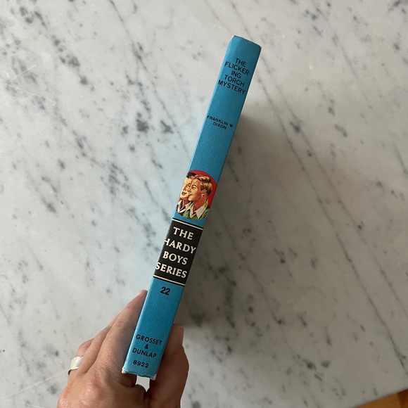 Vintage 1971 The Hardy Boys and The Flickering Torch Mystery #22 - Picture 2 of 4